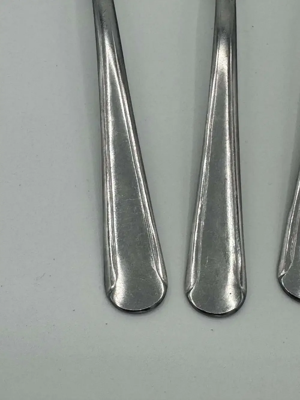 Walco Stainless Taiwan Silverware Dinner Forks Set of 4